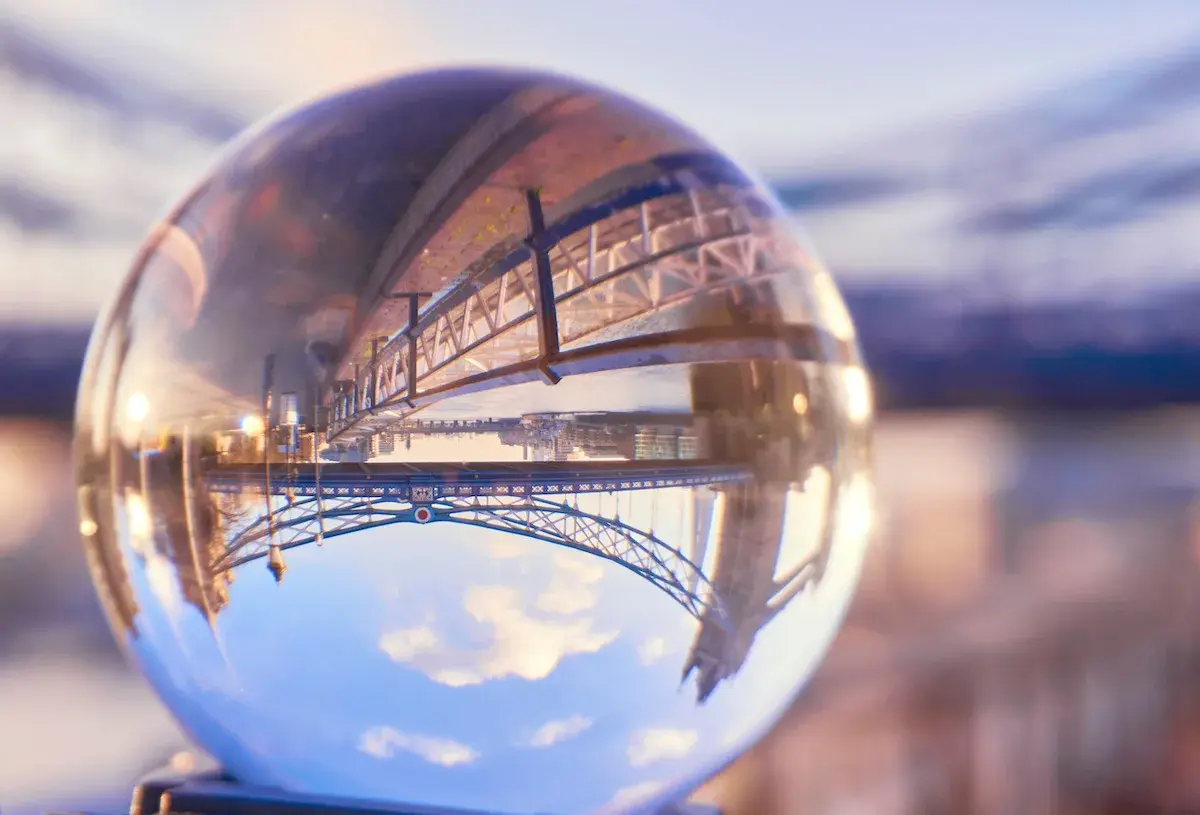 Don’t miss out! Get your free glimpse into the UK CRE Crystal Ball
