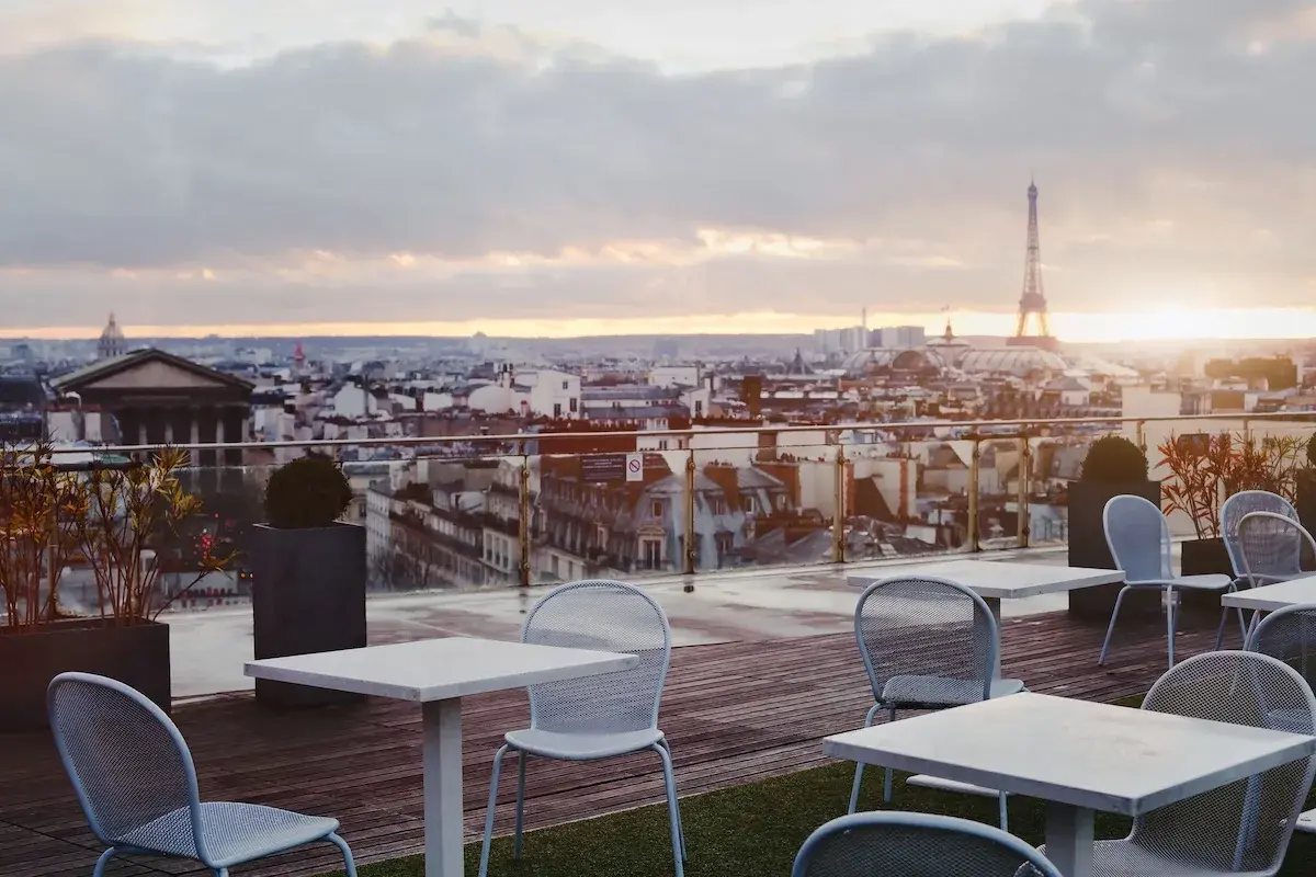 Parisian Delights: Discover CRE Properties with Unforgettable On-Site Food Delights