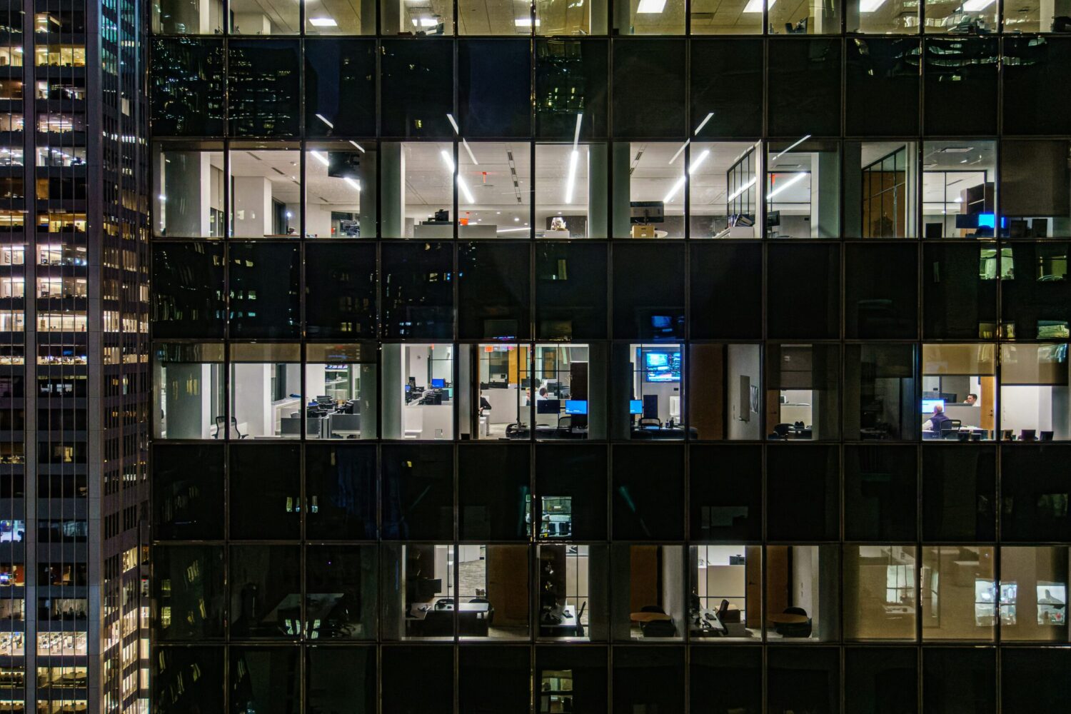 Why Generic CRMs Fail Commercial Real Estate